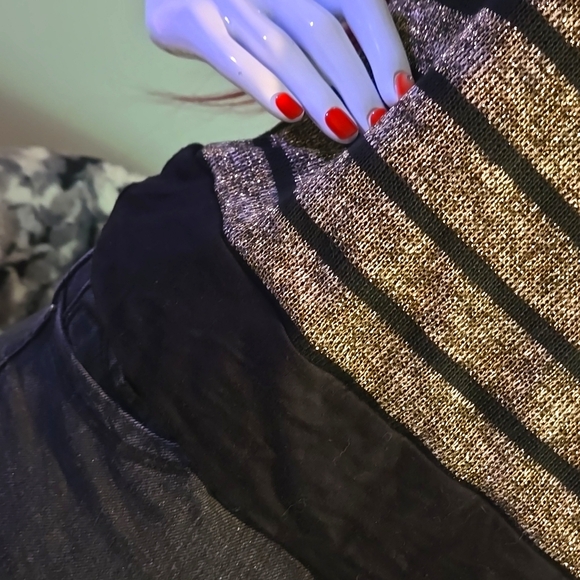 ✨️ 2-Layer Shirt Lace & Stripes Gold and Black by Kate Collection - Picture 9 of 15